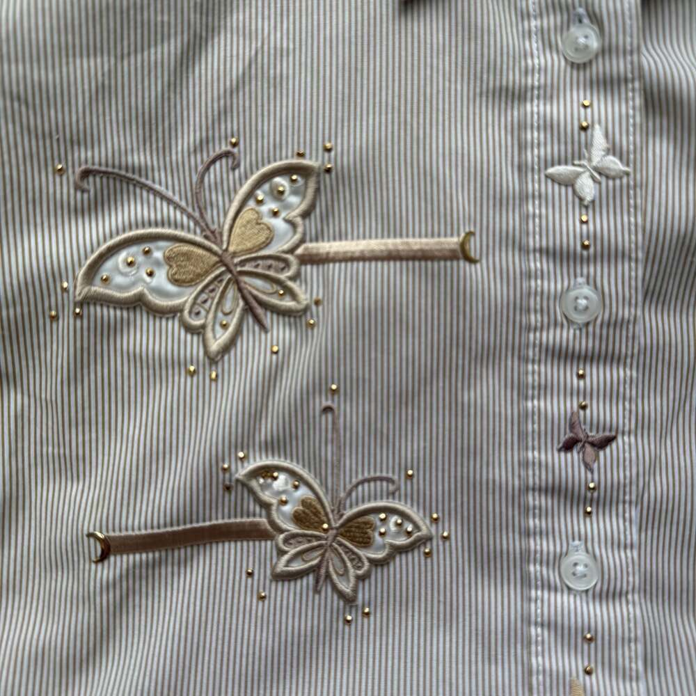 Vintage Y2K Striped Button-Down Long Sleeve Shirt with Butterfly Embroidery